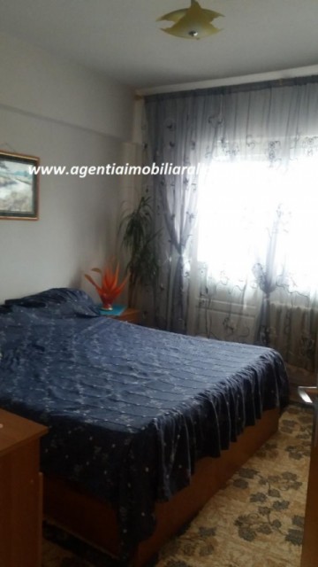 apartament-4-camere-decomandat-zona-bazar-7